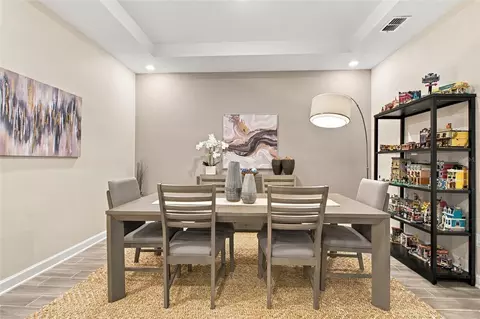 Dining - 1779 American Beech Pkwy, Ocoee, FL 34761 photo 1 of 4