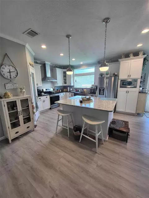 Kitchen - 2710 61st St E, Bradenton, FL 34208 photo 1 of 3