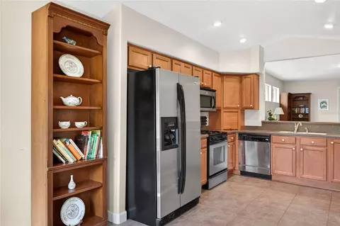 Kitchen - 3003 New Haven Pl, Mount Dora, FL 32757 photo 3 of 5