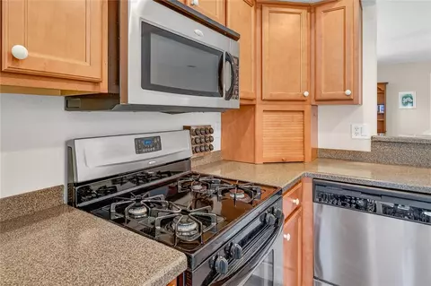 Kitchen - 3003 New Haven Pl, Mount Dora, FL 32757 photo 4 of 5