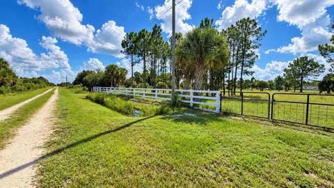 19788 NW 284th St, Okeechobee, FL 34972