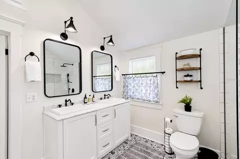 Bath - 1901 10th St, Saint Cloud, FL 34769 photo 2 of 3