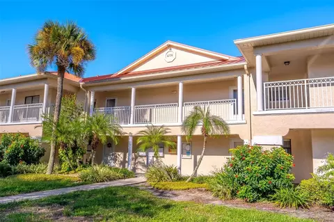 406 Bouchelle Dr #103, New Smyrna Beach, FL 32169