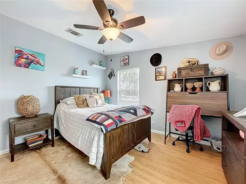 Bedroom - 21320 Paradise Way, Eustis, FL 32736 photo 6 of 8