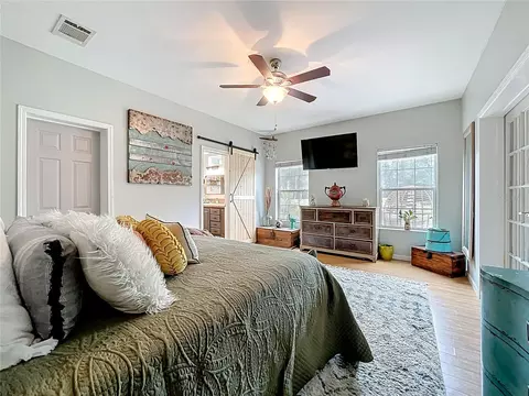 Bedroom - 21320 Paradise Way, Eustis, FL 32736 photo 1 of 8