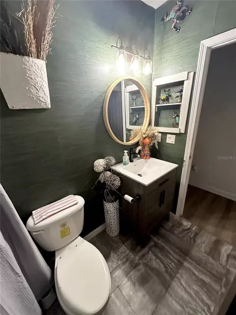 Bath - 21320 Paradise Way, Eustis, FL 32736 photo 6 of 6