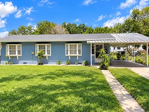 213 Oleander Dr, Lake Wales, FL 33898