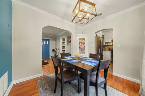 Dining - 2005 E Marks St, Orlando, FL 32803 photo 2 of 2