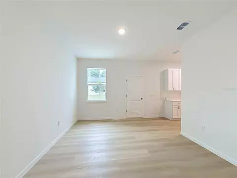 Living - 106 Fruitwood Ave, Eustis, FL 32726 photo 1 of 9