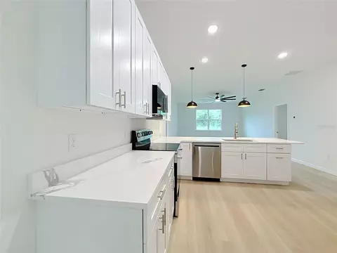 Kitchen - 106 Fruitwood Ave, Eustis, FL 32726 photo 1 of 5