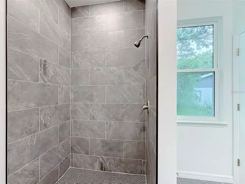 Bath - 106 Fruitwood Ave, Eustis, FL 32726 photo 3 of 5