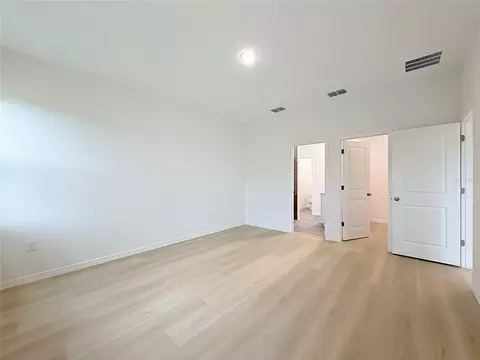 Bedroom - 106 Fruitwood Ave, Eustis, FL 32726 photo 4 of 9