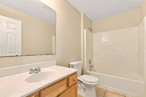 Bath - 2228 Sandridge Cir, Eustis, FL 32726 photo 1 of 1