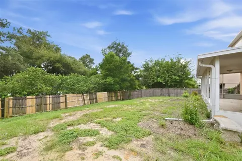 Exterior - 2228 Sandridge Cir, Eustis, FL 32726 photo 4 of 4