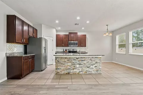 Kitchen - 1135 Garrett Gilliam Dr, Ocoee, FL 34761 photo 2 of 8