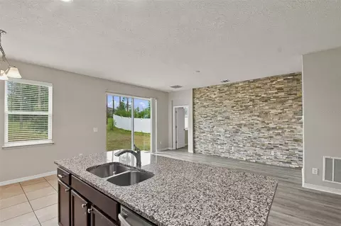 Kitchen - 1135 Garrett Gilliam Dr, Ocoee, FL 34761 photo 7 of 8