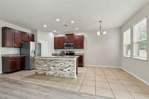Kitchen - 1135 Garrett Gilliam Dr, Ocoee, FL 34761 photo 3 of 8