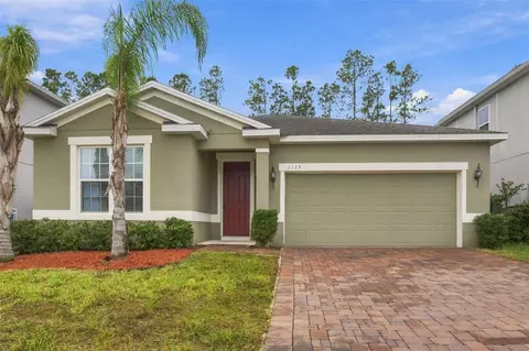 Exterior - 1135 Garrett Gilliam Dr, Ocoee, FL 34761 photo 2 of 5