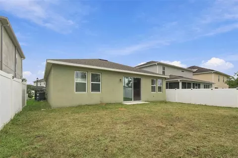 Exterior - 1135 Garrett Gilliam Dr, Ocoee, FL 34761 photo 4 of 5