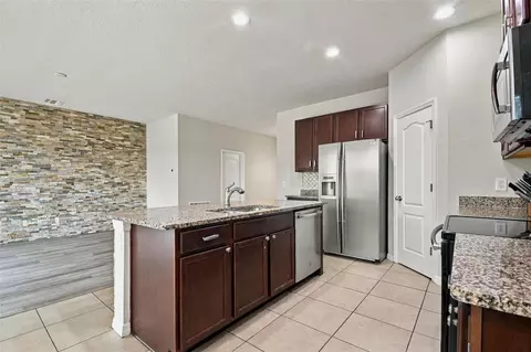 Kitchen - 1135 Garrett Gilliam Dr, Ocoee, FL 34761 photo 6 of 8