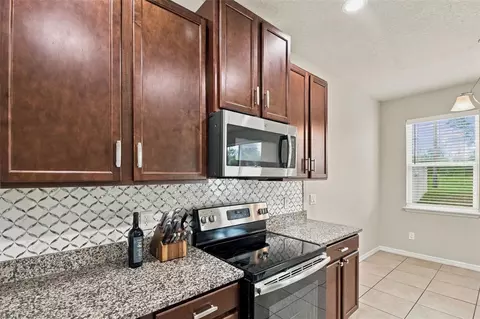 Kitchen - 1135 Garrett Gilliam Dr, Ocoee, FL 34761 photo 8 of 8