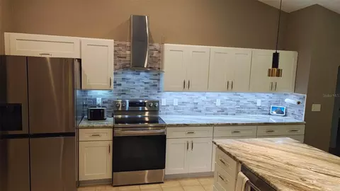 Kitchen - 11071 SE 174th Loop, Summerfield, FL 34491 photo 1 of 4