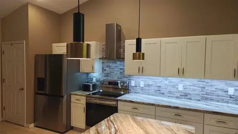 Kitchen - 11071 SE 174th Loop, Summerfield, FL 34491 photo 3 of 4