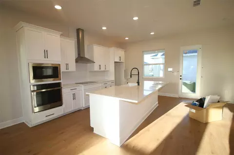 Kitchen - 3086 Bonfire Path, Saint Cloud, FL 34771 photo 3 of 3