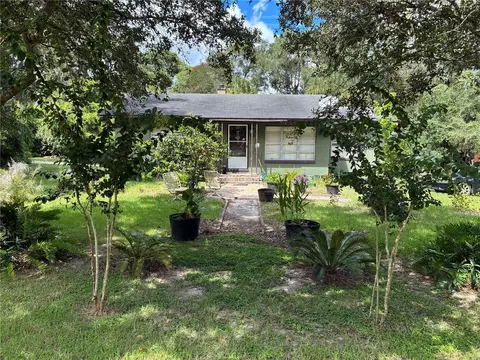131 Katrina St, De Leon Springs, FL 32130