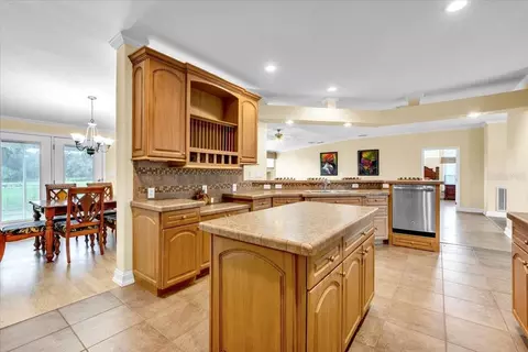 Kitchen - 5188 Pine Level Rd, Ona, FL 33865 photo 2 of 5