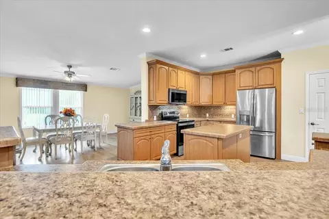 Kitchen - 5188 Pine Level Rd, Ona, FL 33865 photo 4 of 5
