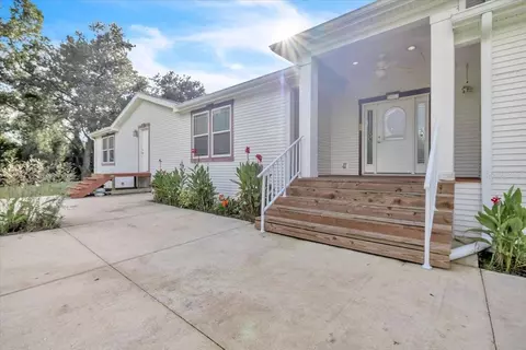 Exterior - 5188 Pine Level Rd, Ona, FL 33865 photo 2 of 7