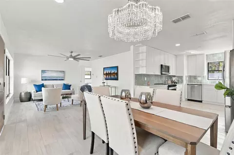 Dining - 356 W Exeter St, Satellite Beach, FL 32937 photo 1 of 3