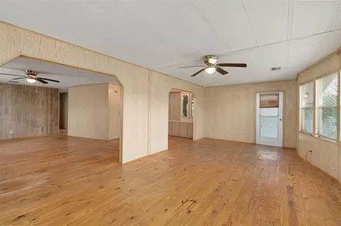 Living - 137 Pine Tree Dr, Debary, FL 32713 photo 3 of 7