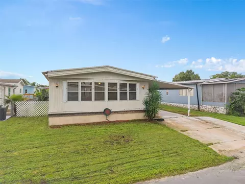Exterior - 137 Pine Tree Dr, Debary, FL 32713 photo 2 of 5