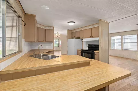 Kitchen - 137 Pine Tree Dr, Debary, FL 32713 photo 2 of 3