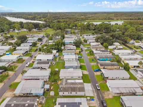 View/Area - 137 Pine Tree Dr, Debary, FL 32713 photo 4 of 5