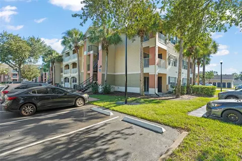 1949 Summer Club Dr #211, Oviedo, FL 32765