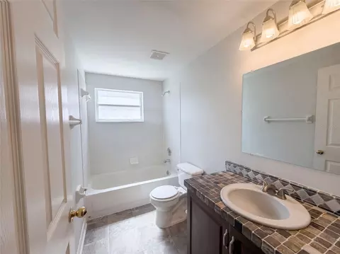 Bath - 11535 Clair Pl, Clermont, FL 34711 photo 4 of 4