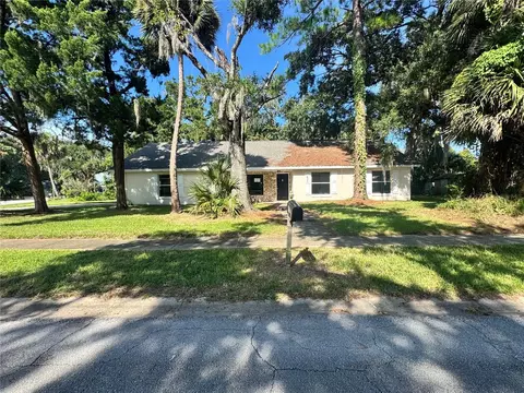477 Woodstock Dr, Port Orange, FL 32127
