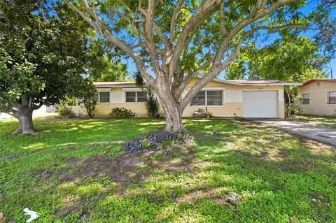 6226 42nd Ave N, Saint Petersburg, FL 33709
