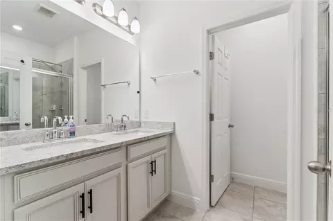 Bath - 2356 Shadowland Loop, Winter Park, FL 32792 photo 1 of 2
