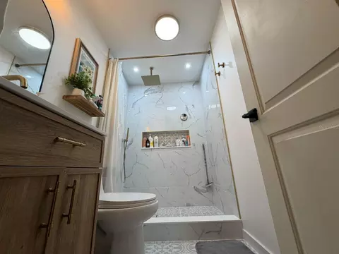 Bath - Undisclosed, Eustis, FL 32736 photo 3 of 8