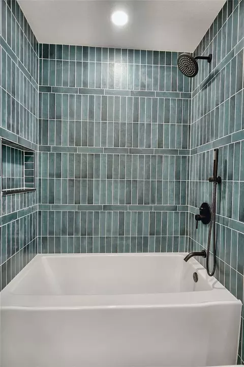 Bath - 3025 Sandstone Dr, Saint Cloud, FL 34772 photo 5 of 7