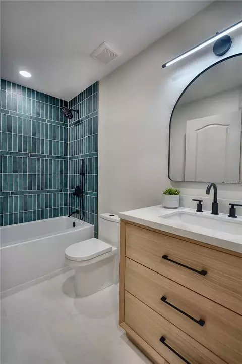 Bath - 3025 Sandstone Dr, Saint Cloud, FL 34772 photo 4 of 7