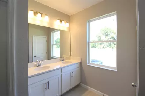 Bath - 1308 Hyde St, Saint Cloud, FL 34771 photo 1 of 3