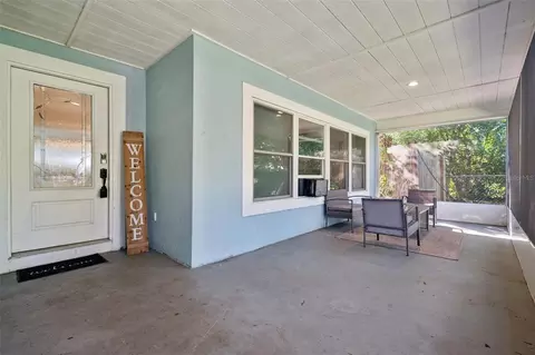 Exterior - 2614 Fairview Ave, Seffner, FL 33584 photo 5 of 8