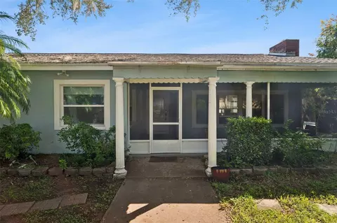 Exterior - 2614 Fairview Ave, Seffner, FL 33584 photo 3 of 8