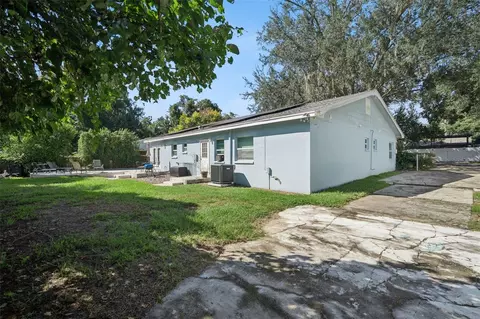 Exterior - 2614 Fairview Ave, Seffner, FL 33584 photo 7 of 8