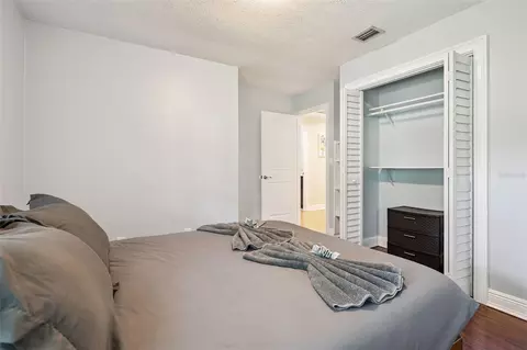 Bedroom - 2614 Fairview Ave, Seffner, FL 33584 photo 3 of 8